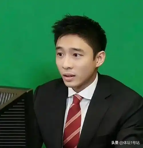 41岁霍启山和女神甜蜜照曝光,美绝了!25岁张雨霏成意难平