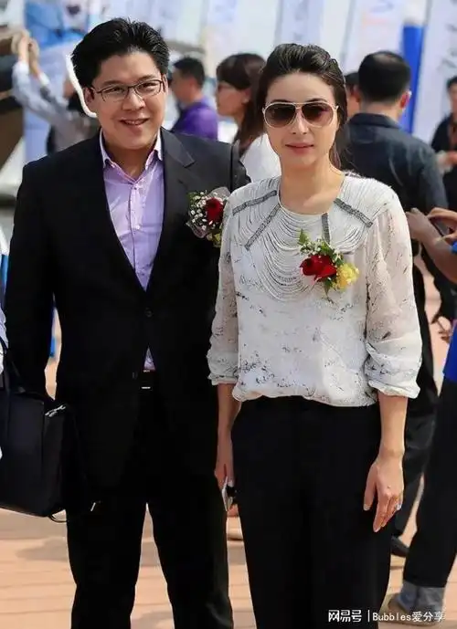 霍启刚5岁女儿才是人生赢家,比妈妈郭晶晶漂亮,拥有亿万财富|富贵