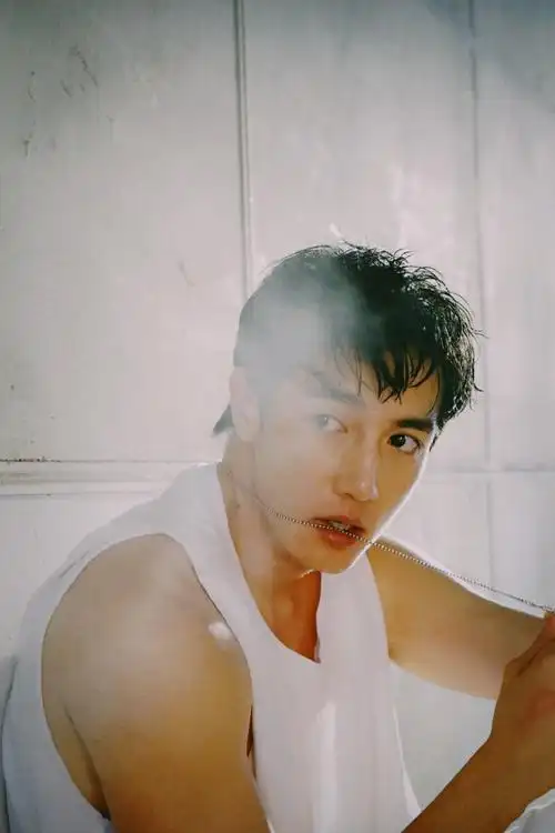 9.9 黄皓(宣传照)