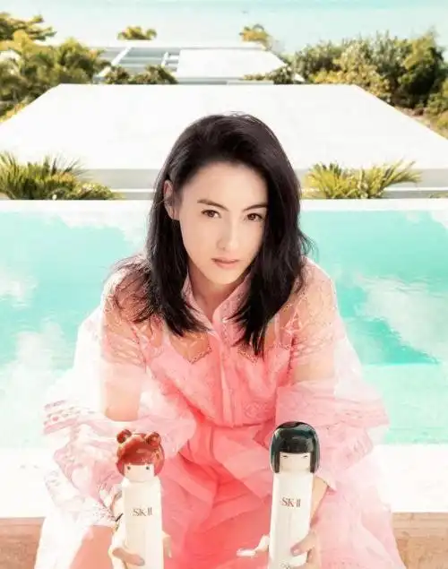 张柏芝婚姻覆舟三孩独立感情起伏终看开现今只求家庭生活美满