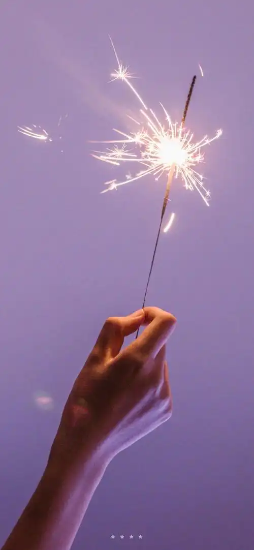 有什么blingbling的紫色系的壁纸吗? - 知乎