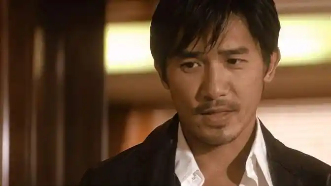 无间道:梁朝伟看心理医生,竟只是来睡个觉,这对话太精彩-影视综视频