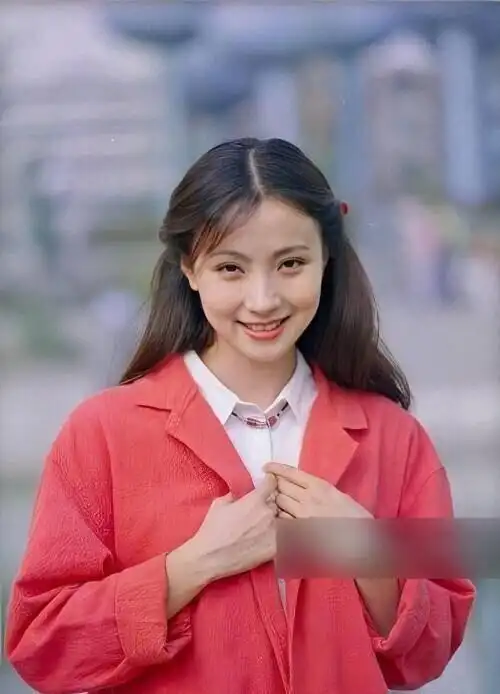 【八卦】原创陶虹年轻时旧照曝光 曾获全运会游泳冠军徐峥根本游不过