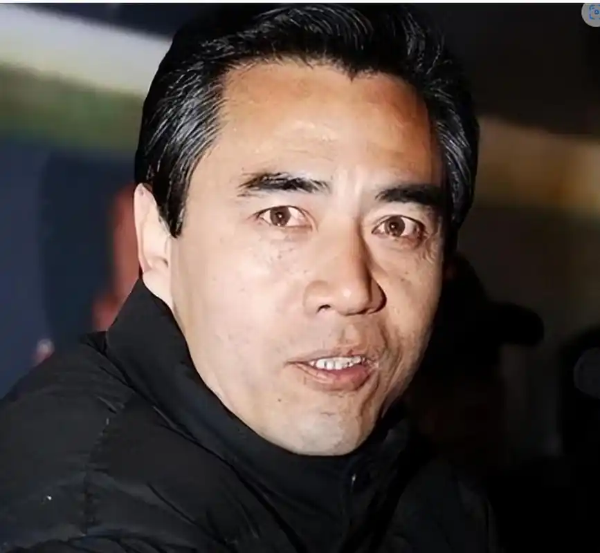 陈宝国是影视圈老前辈,创造过无数经典角色.