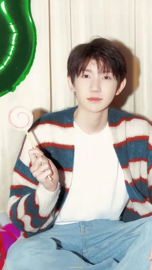 王源23岁且放青山远