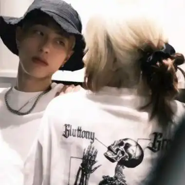 港风复古情侣头像一男一女