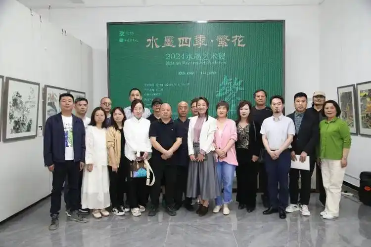 "水墨四季·繁花"演绎着大自然的华美与奇妙