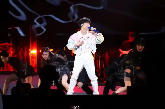 周深深深感谢你9周年演唱会##周深北京演唱会##周深 现场lie