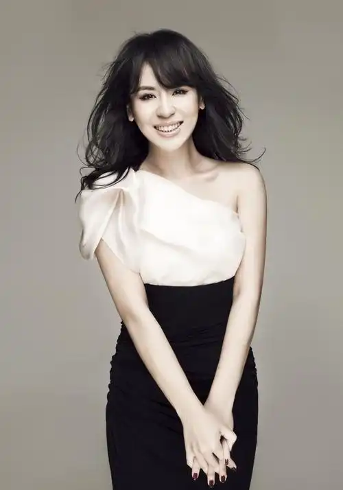 郭欢(中国内地女歌手)_尚可名片