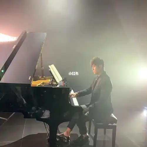 近距离看周杰伦弹钢琴极致享受