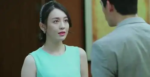 风光大嫁13预告:宁馨高调跟赵丹桥交往,同事们都巴结她太虚荣