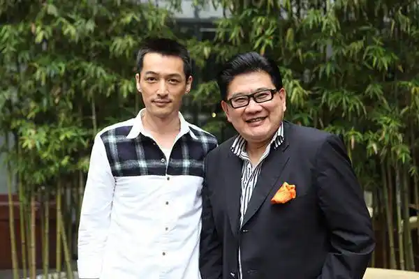 被金星华少手撕还深陷嫖娼诈骗丑闻曹可凡凭什么谈艺德