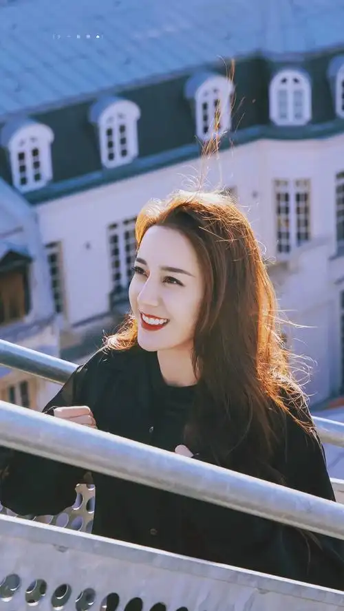 迪丽热巴二月行程