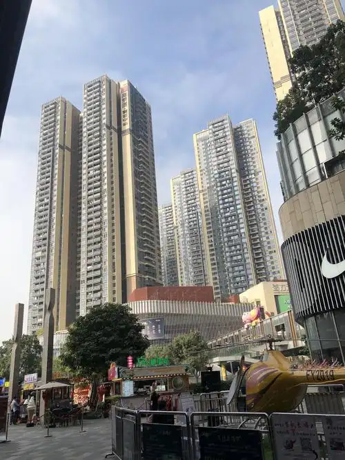 【11图】龙华壹城中心 7区新品推出所有商铺都带真是租约 实用53平