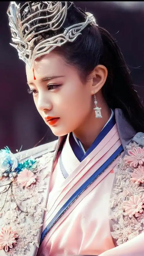 李一桐最美的5个古装角色|黄蓉|女杀手|半妖倾城_网易订阅