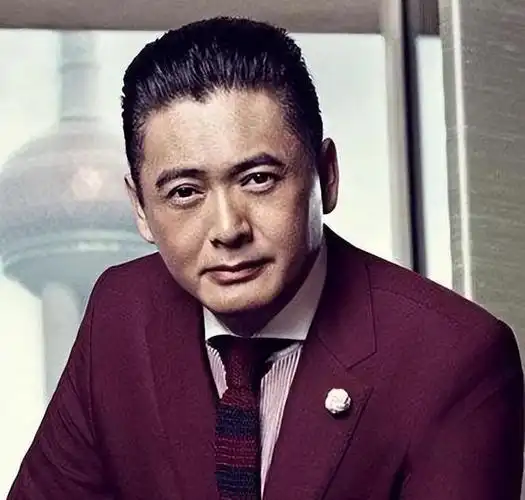 香港之子周润发跌下神坛老年不保完美人设居然都是假装