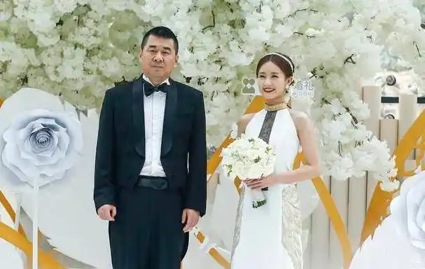 体寒李一桐,蒋勤勤老公上演"父女恋",网友表示:辣眼睛_陈建斌_cp_李一