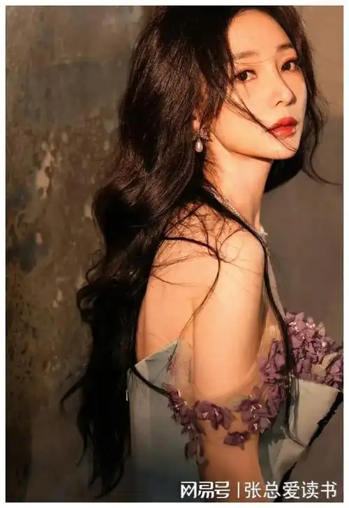 柳岩背后的故事