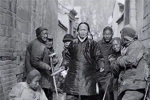 旧社会地主也会勤俭持家?其手段,如今的我们能"学"到精髓吗?