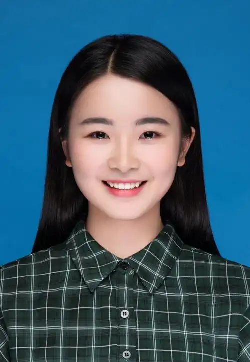 这个证件照真的好看,而且服务超级好,强烈推荐!