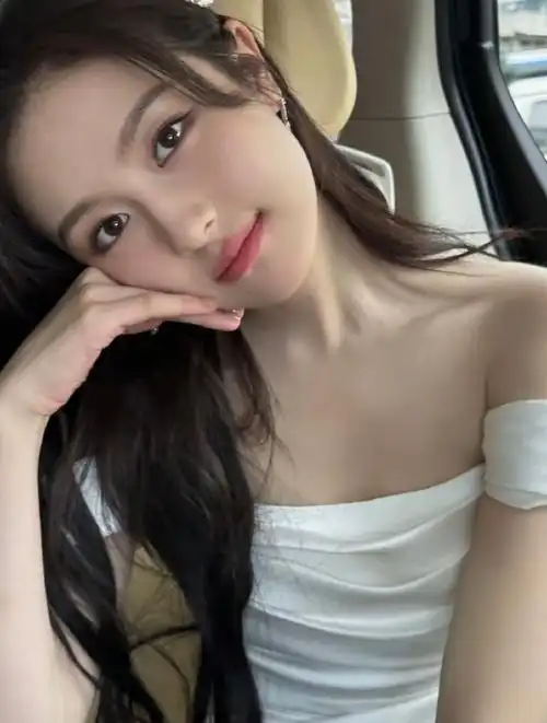 置顶#李兰迪留了长发#李兰迪好久不见的长发,妹宝好漂亮