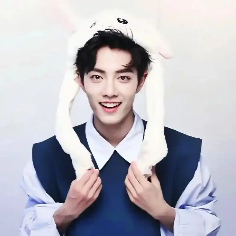 "可可爱爱  没有脑袋"#肖战 #可爱 #治愈系笑容 #全世 - 抖音