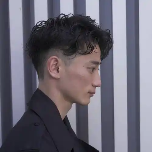 微胖男子剪短烫烫,效果真不赖,帅气还时尚_发型_男士_额头