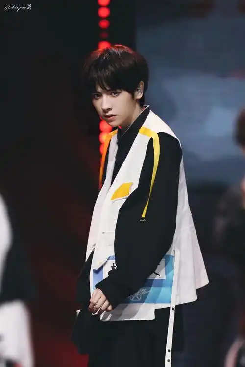 杨超文崽崽的一公造型已上线