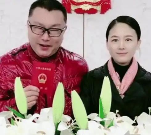 歌手尹相杰宣布结婚,曾一首《纤夫的爱》火遍大江南北