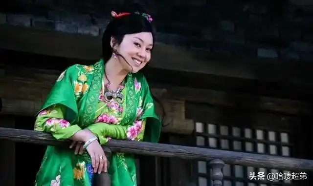 女歌手王玮个人资料简历 香港艺人王玮个人简介 - 歌词译