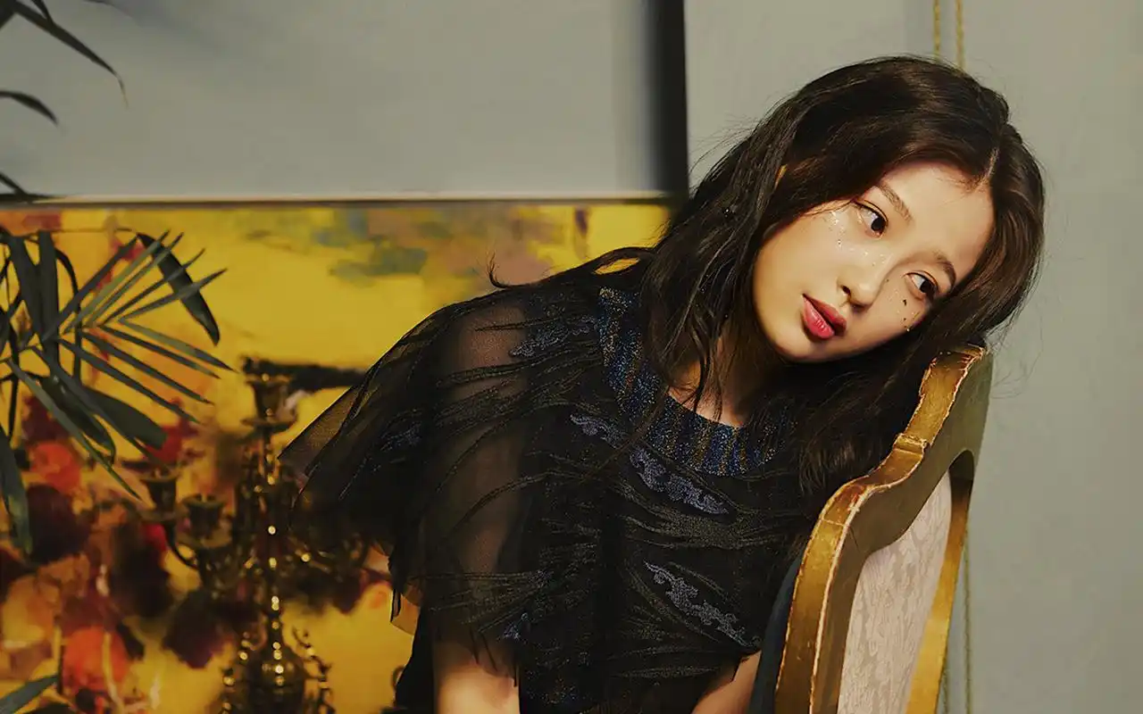 虞书欣性感复古写真桌面壁纸