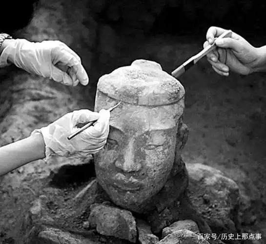 兵马俑出土时发生可怕的一幕,导致专家至今不敢发掘秦皇陵!