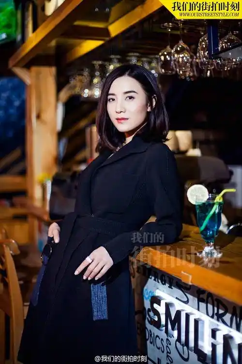 p>宋佳,1980年11月13日出生于黑龙江省哈尔滨市南岗区,毕业于 a