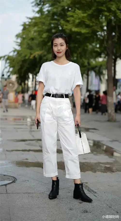 夏天穿白裤子该怎么搭配上衣这3条穿搭技巧简单实用又高级