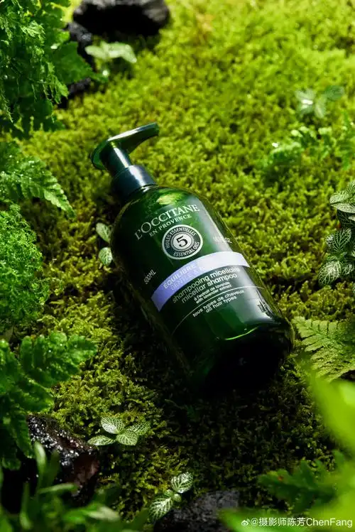 了几张森系场景图  #摄影##静物摄影#产品摄影超话#欧舒丹##电商拍摄