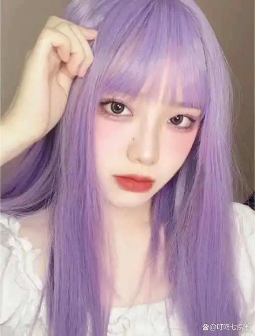 女生想要变得更时尚,一定要试一试紫色系染发