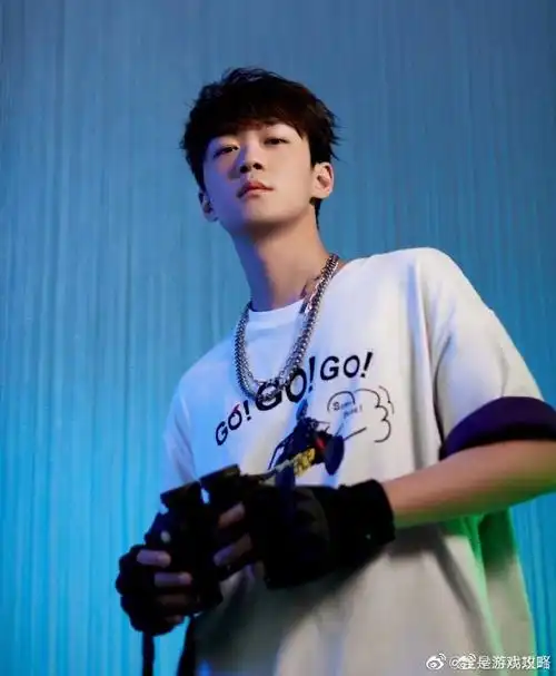 #不求人晋级超级杯总决赛##和平精英超级杯#