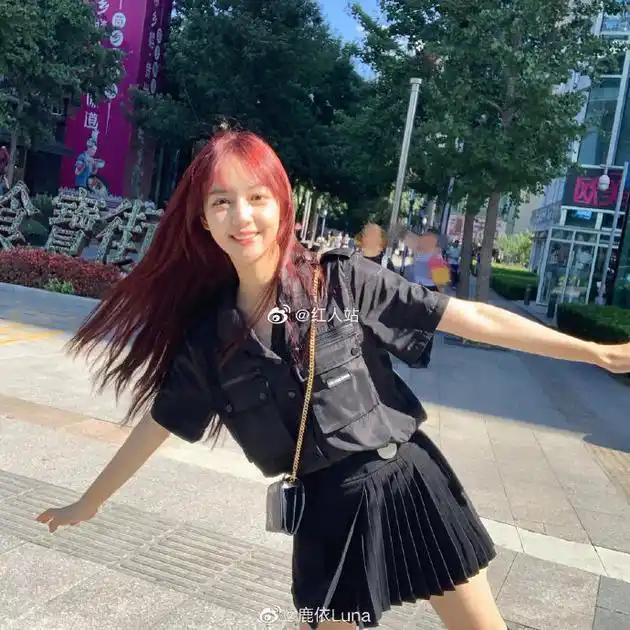 吴亦凡绯闻女友高中旧照曝光 曾与吴磊宋祖儿同上表演课