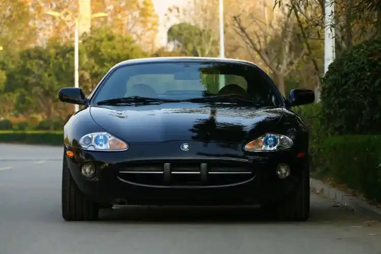 捷豹xk8稀有极品 十来个出售!