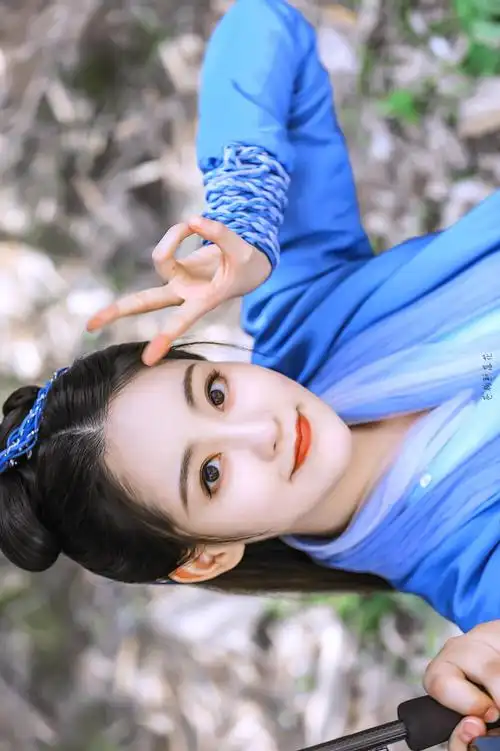 祝绪丹 | 阮阿瑜 cr:苍狗照落花