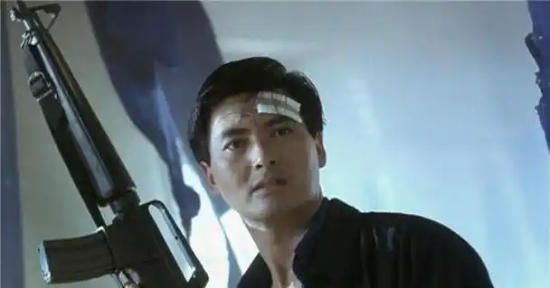 谢贤:成龙称他是传奇,向华强让他三分,巅峰时李小龙也得靠边站