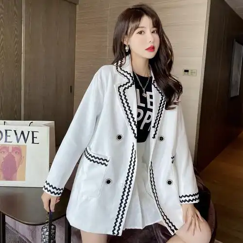 6145#2022春装减龄白色西装外套女春秋新款高级感西服上衣,女装西装