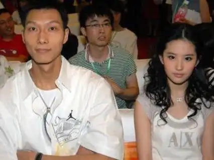 阿联送刘亦菲贵重手镯遭拒 ,神仙姐姐事业正当红,选择维持友谊_易建联