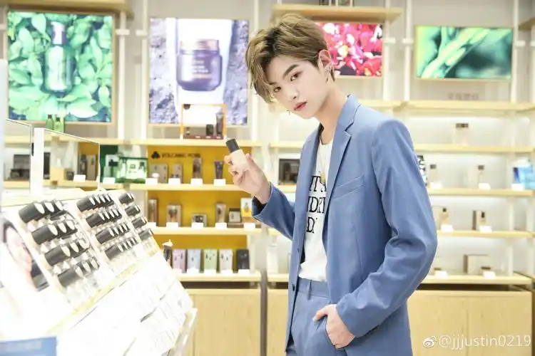 黄明昊justin - 堆糖,美图壁纸兴趣社区