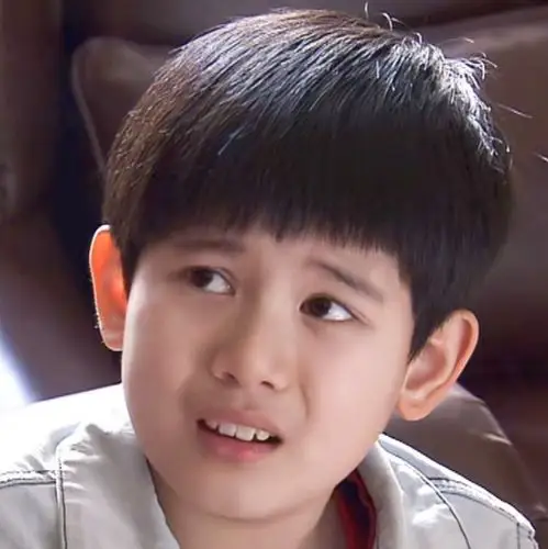 在微博发现了一组胡先煦头像