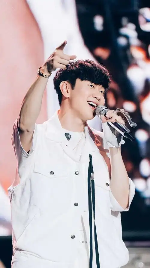 3831青岛海潮宇宙音乐节手机壁纸永远自由且快乐7715@林俊杰