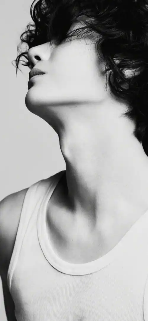 王一博时尚芭莎开年封面##时尚芭莎 王一博