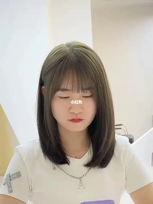 北京烫发 北京做头发 修饰脸型修容发型 自然好打理北京烫发 北京染发