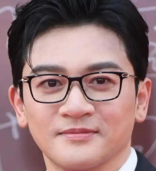 华表奖男星怼脸生图:到处是普男,苏有朋韩庚发福,王一博脸肿