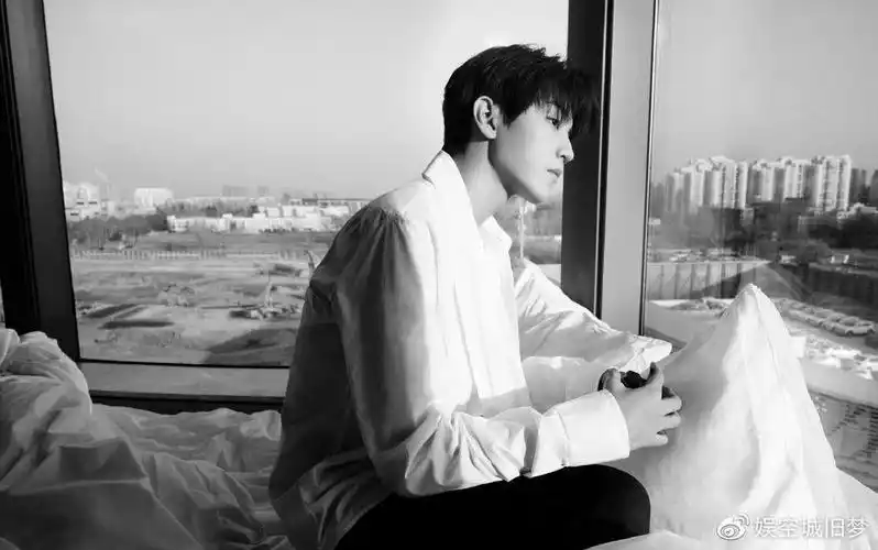 王俊凯壁纸:独一无二的神仙颜值,真的是能抗能打